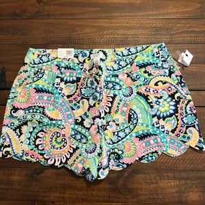 Crown & Ivy Shelby Shorts